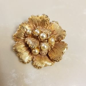 Vintage pearl brooch